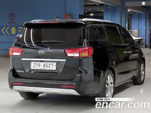 Kia All New Carnival Prestige, 2017 4