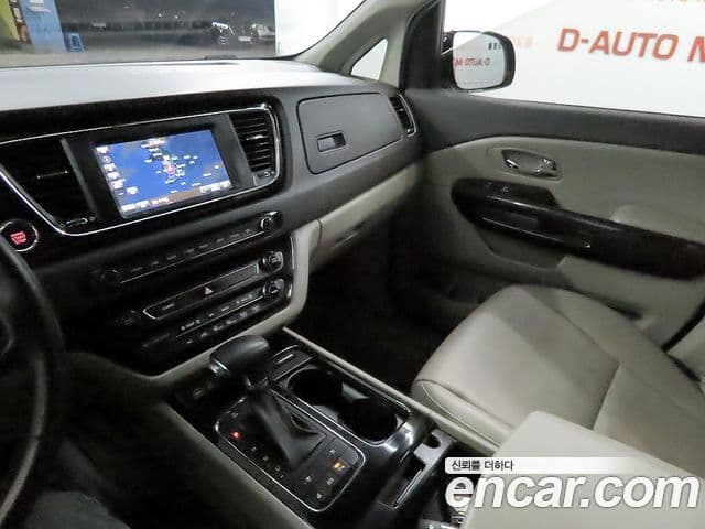 Kia All New Carnival Prestige, 2017 10