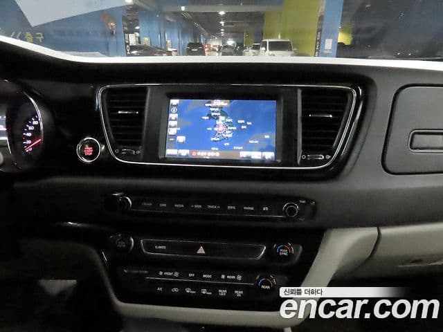 Kia All New Carnival Prestige, 2017 11