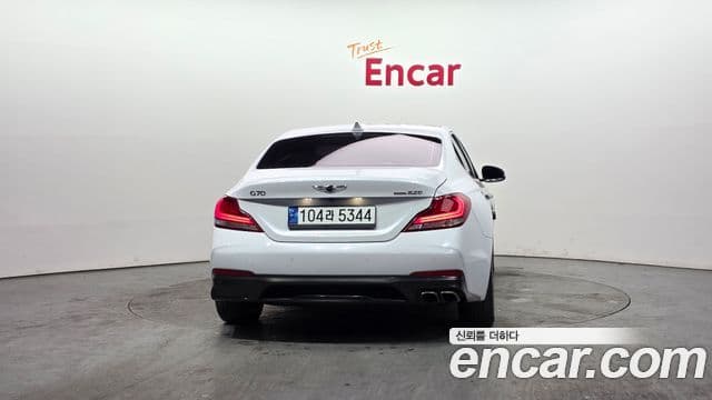 Genesis G70 Elite, 2019 4