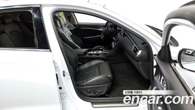 Genesis G70 Elite, 2019 11