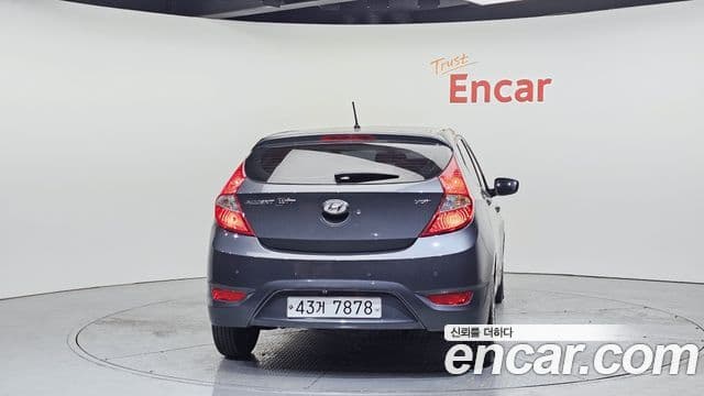 Hyundai Accent(новый кузов / новое поколение) Premier, 2012 4