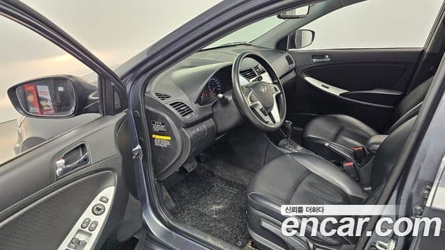 Hyundai Accent(новый кузов / новое поколение) Premier, 2012 10