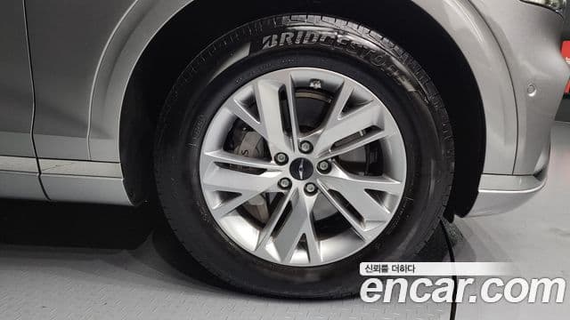 Genesis GV70, 2025 все фото