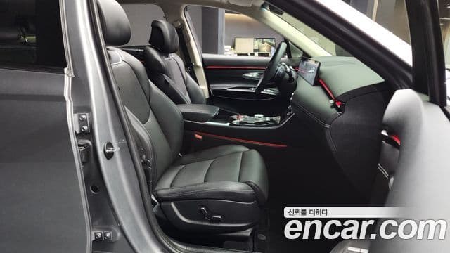 Genesis GV70, 2025 11