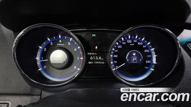 Hyundai Sonata The / новый 브릴리언트 Premium, 2013 8