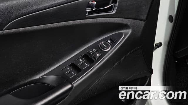 Hyundai Sonata The / новый 브릴리언트 Premium, 2013 17