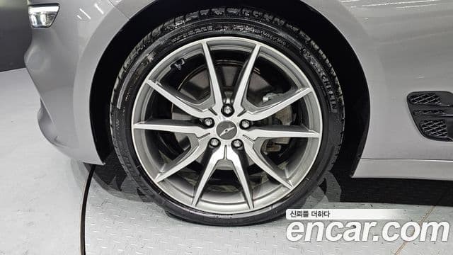 Genesis The / новый New G70, 2022 все фото