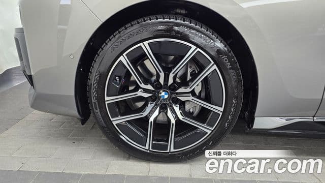 BMW i7 (G70) eDrive 50 M Sport, 2024 все фото