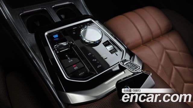 BMW i7 (G70) eDrive 50 M Sport, 2024 9