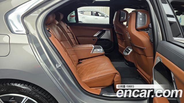 BMW i7 (G70) eDrive 50 M Sport, 2024 12