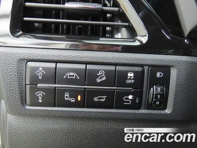 KG모빌리티(SsangYong) Korando EV (이모션) E5, 2022 18