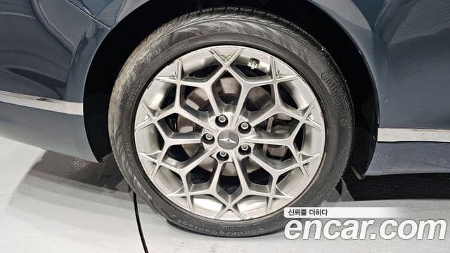 Genesis G80 (RG3) бензин 2.5 турбо AWD, 2021 все фото