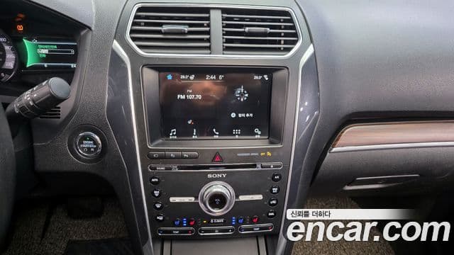 Ford Explorer 5세대, 2018 14