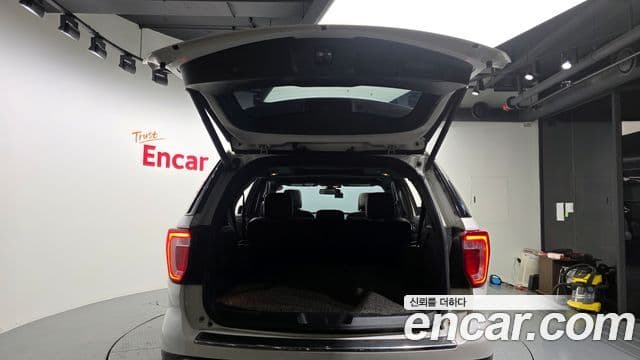 Ford Explorer 5세대, 2018 20