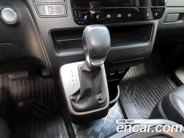 Hyundai Staria компания по спецнадстройкам, 2022 9