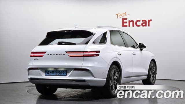 Genesis electrified GV70 e-AWD, 2022 2