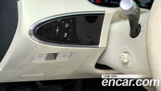 Genesis electrified GV70 e-AWD, 2022 14