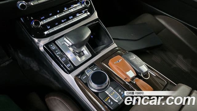 Genesis EQ900 Luxury, 2017 9