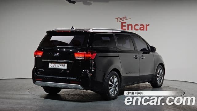 Kia All New Carnival Luxury, 2016 2