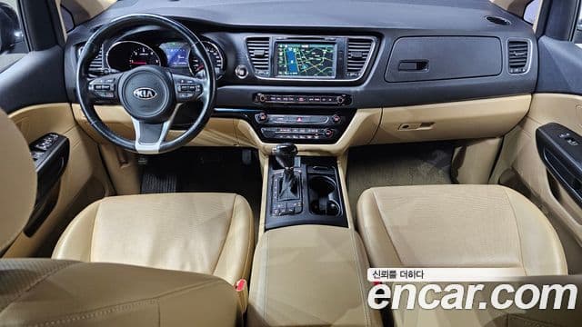 Kia All New Carnival Luxury, 2016 7