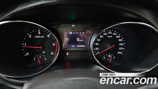 Kia All New Carnival Luxury, 2016 8