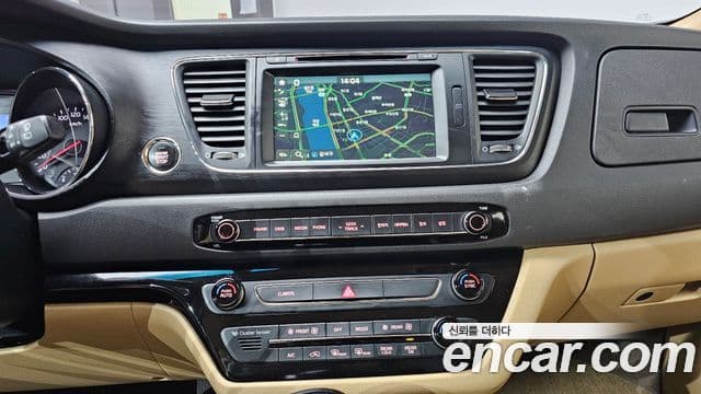 Kia All New Carnival Luxury, 2016 14