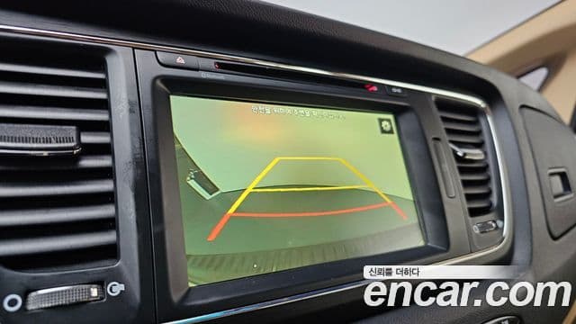 Kia All New Carnival Luxury, 2016 15