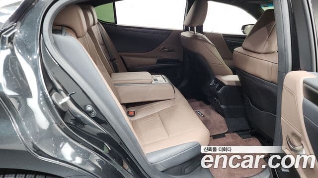 Lexus ES300h 7세대 Luxury Plus, 2022 12