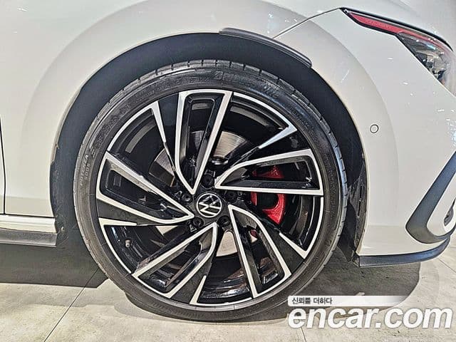 Volkswagen Гольф 8세대 2.0 GTI, 2024 все фото