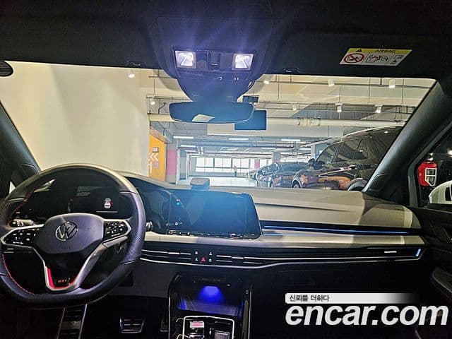 Volkswagen Гольф 8세대 2.0 GTI, 2024 7