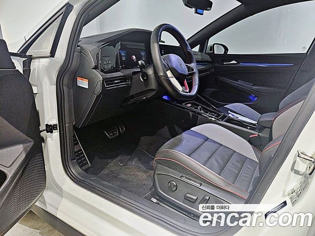 Volkswagen Гольф 8세대 2.0 GTI, 2024 10