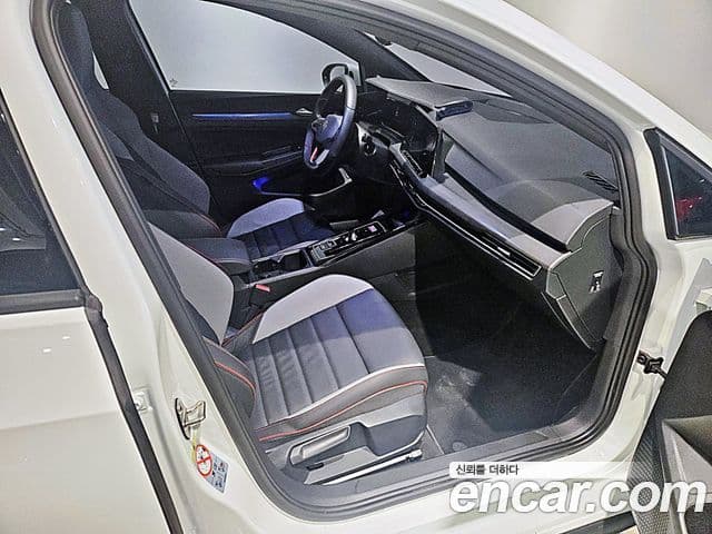Volkswagen Гольф 8세대 2.0 GTI, 2024 15