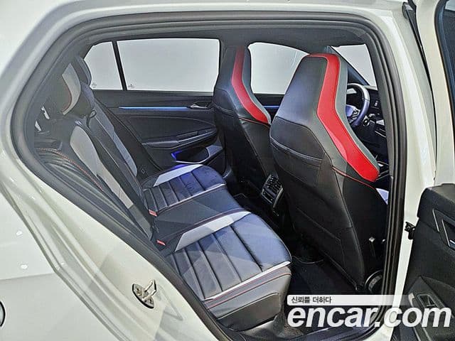 Volkswagen Гольф 8세대 2.0 GTI, 2024 16