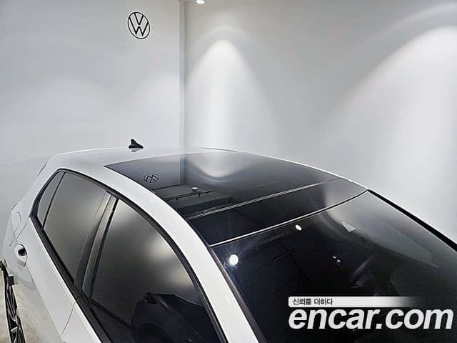 Volkswagen Гольф 8세대 2.0 GTI, 2024 17