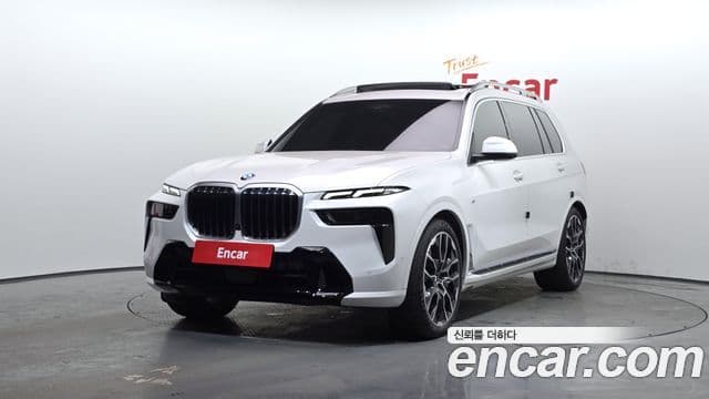 BMW X7 (G07) xDrive 40i M Sport 6인승, 2025 1