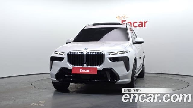 BMW X7 (G07) xDrive 40i M Sport 6인승, 2025 3