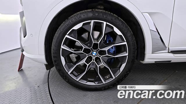 BMW X7 (G07) xDrive 40i M Sport 6인승, 2025 все фото