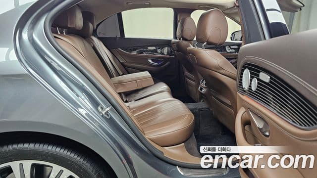 Mercedes-Benz E-класс W213 Exclusive, 2020 12