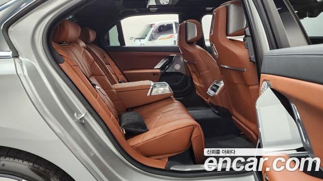 BMW i7 (G70) xDrive 60 Design Pure Excellence, 2023 12