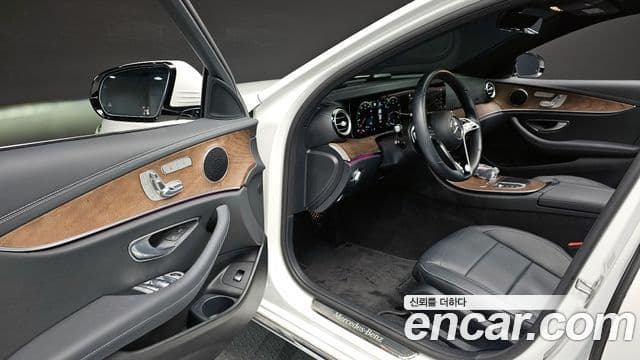 Mercedes-Benz E-класс W213 Exclusive, 2023 11