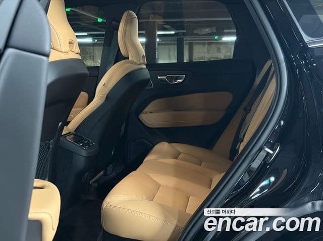 Volvo XC60 2세대 B5 Ultimate Bright, 2024 9