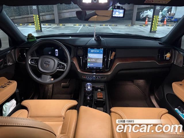 Volvo XC60 2세대 B5 Ultimate Bright, 2024 10