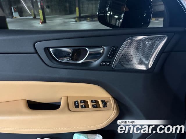 Volvo XC60 2세대 B5 Ultimate Bright, 2024 11