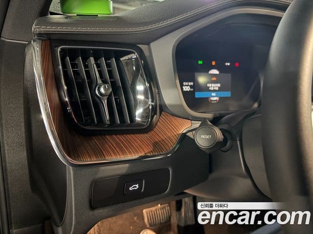 Volvo XC60 2세대 B5 Ultimate Bright, 2024 12