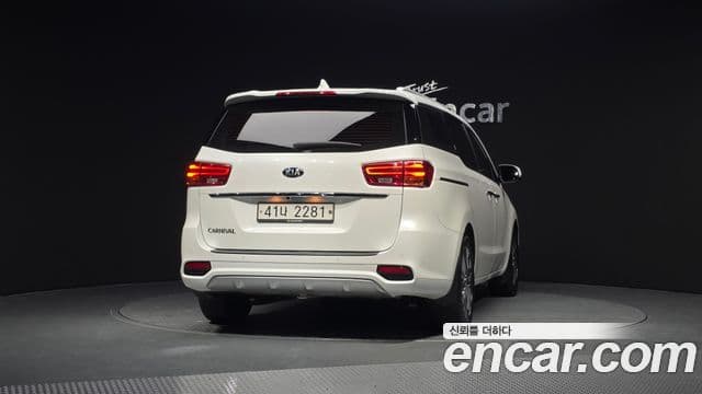 Kia The / новый New Carnival Noblesse, 2019 4
