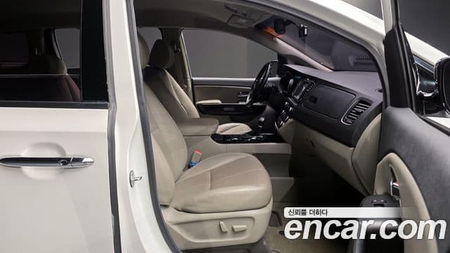 Kia The / новый New Carnival Noblesse, 2019 10