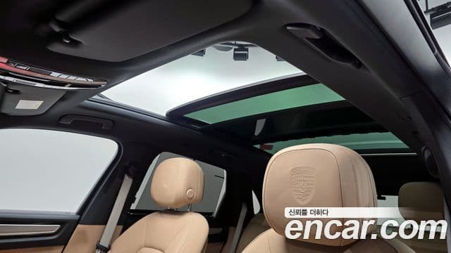 Porsche Cayenne (PO536) 3.0 Platinum Edition, 2022 18