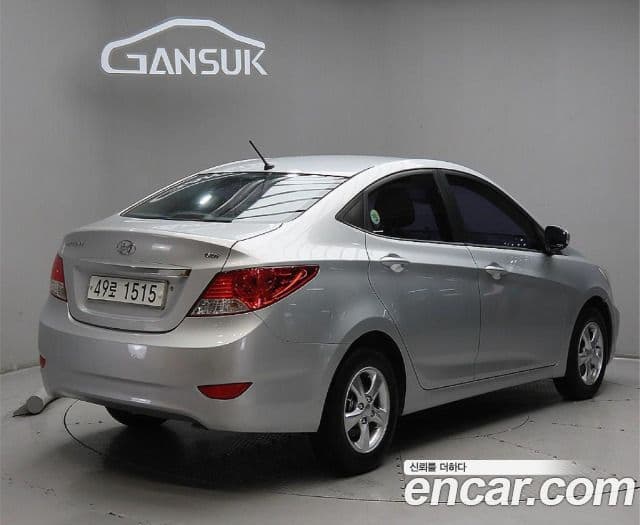 Hyundai Accent(новый кузов / новое поколение) Premier, 2011 4