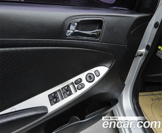 Hyundai Accent(новый кузов / новое поколение) Premier, 2011 11